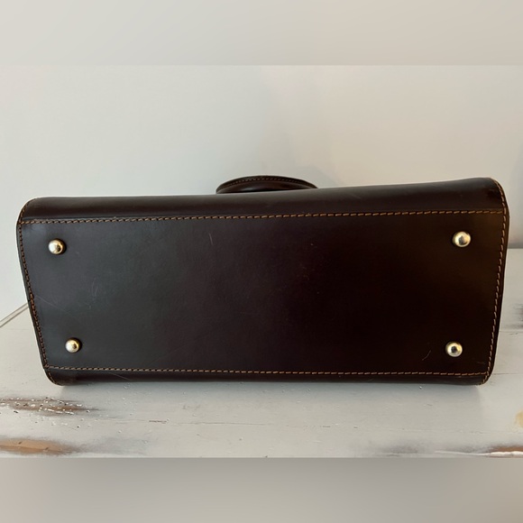 ALTO Dooney & Bourke (made in Italy) Tall Florentine Leather Tote - Picture 8 of 16